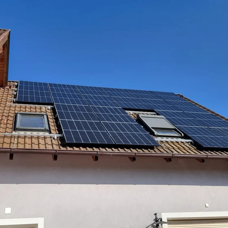 Solaranlage vom Elektriker Photovoltaikanlage auf Einfamilienhaus in Wien und Niederösterreich, Installierte